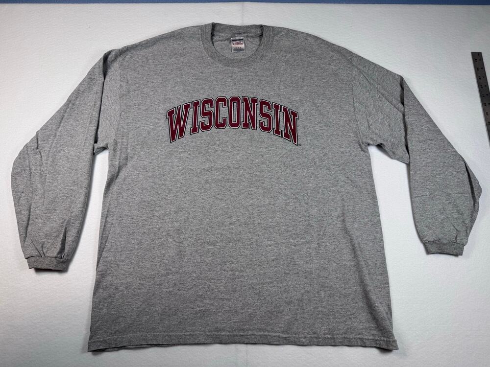 Wisconsin Badgers Long Sleeve Shirt Men’s XL Gray Jerzees High Cotton College
